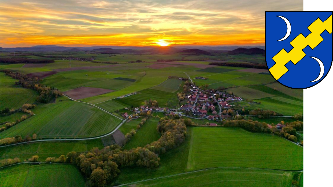 Kerstlingerode im Sonnenuntergang vor den Gleichen