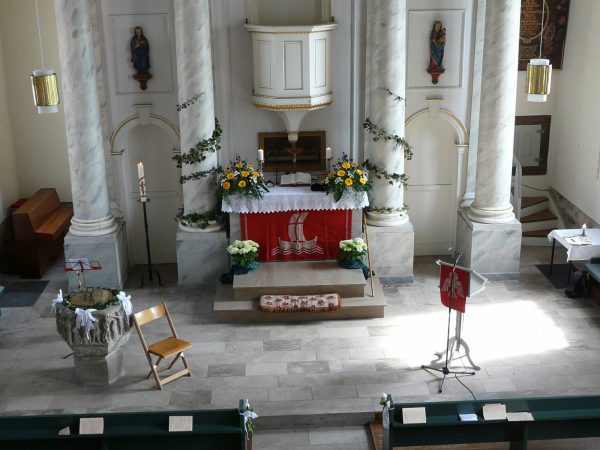 Diemarden Kirche Altar